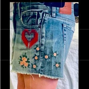 Lucky Brand Boy Jean Shorts Size 4/27, Embroidery Detail Ltd Edition NWT in Wrap